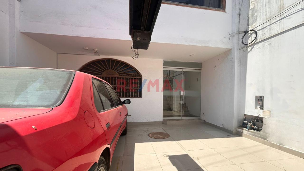 Venta Departamento Primer Piso En  Santa Edelmira - Víctor Larco Herrera - 5