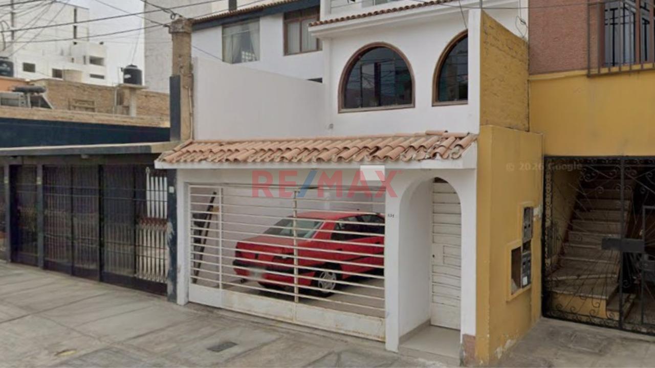 Venta Departamento Primer Piso En  Santa Edelmira - Víctor Larco Herrera - 4