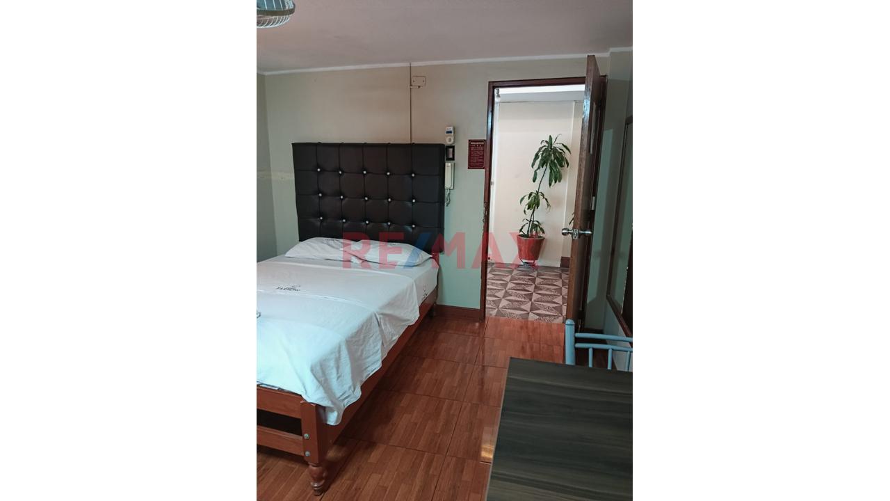 Venta De Casa De 4 Pisos En San Juan De Lurigancho — foto 12