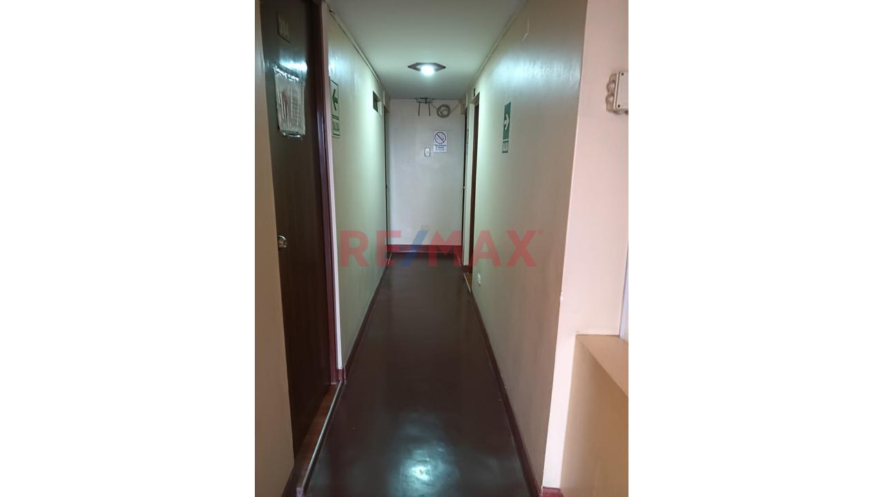 Venta De Casa De 4 Pisos En San Juan De Lurigancho — foto 11