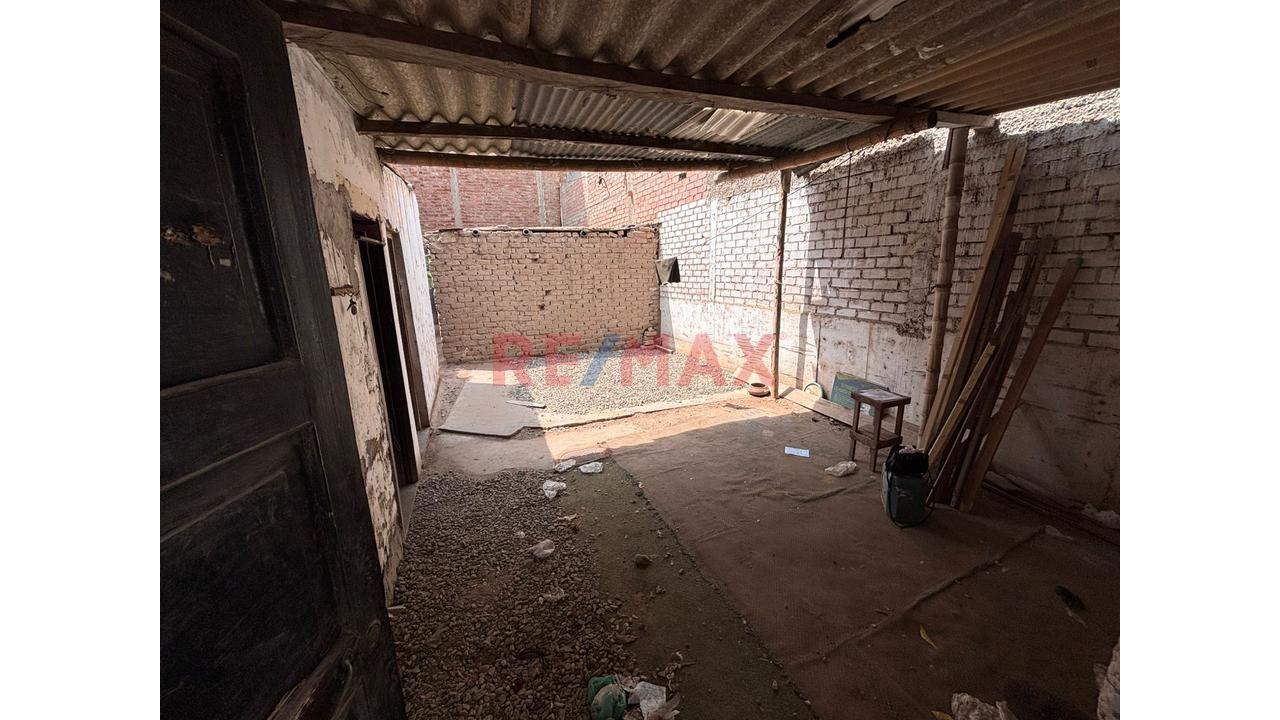 Venta De Terreno En Urb. Los Jazmines - 3