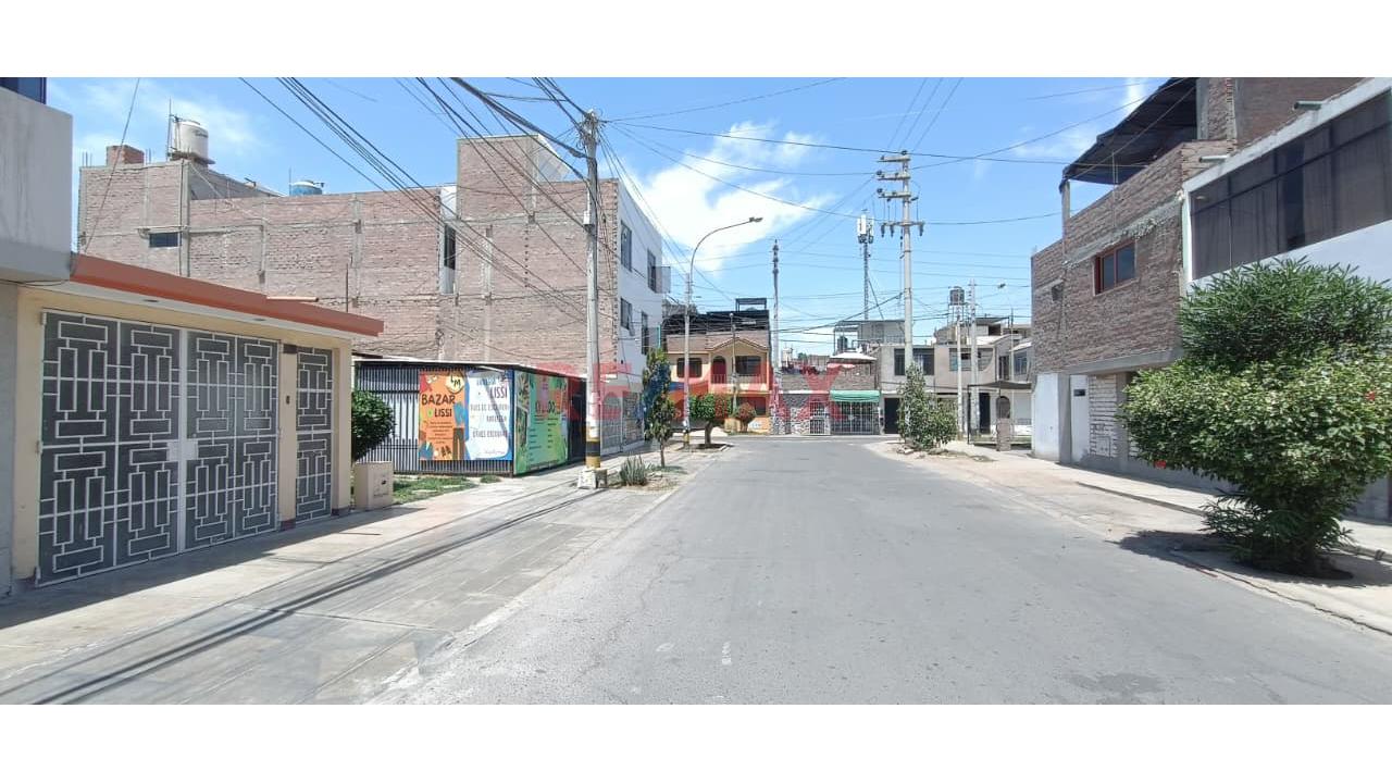 Casa De 160 M2 En La Urb. Santa María Cerca Al Mercado Arenales - 14