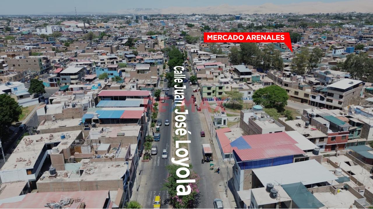 Casa De 160 M2 En La Urb. Santa María Cerca Al Mercado Arenales - 17