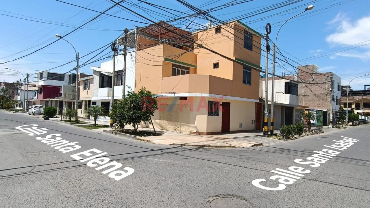 Casa De 160 M2 En La Urb. Santa María Cerca Al Mercado Arenales - 8