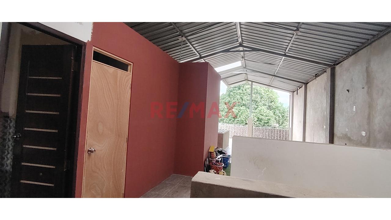 En Venta!! Casa De 3 Pisos En Avenida 2 De Mayo - Moyobamba. - 17