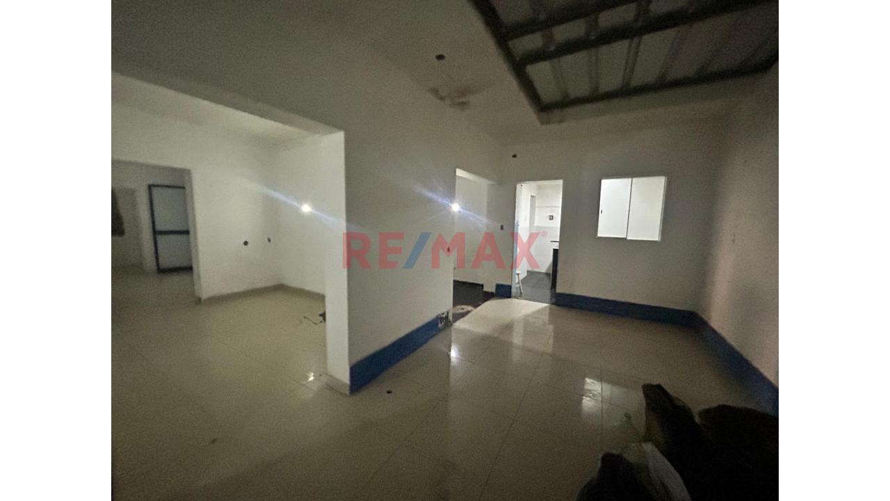 Local Comercial En Jesús María De 100M²– Visibilidad, Flujo Y Ubicación. - 2