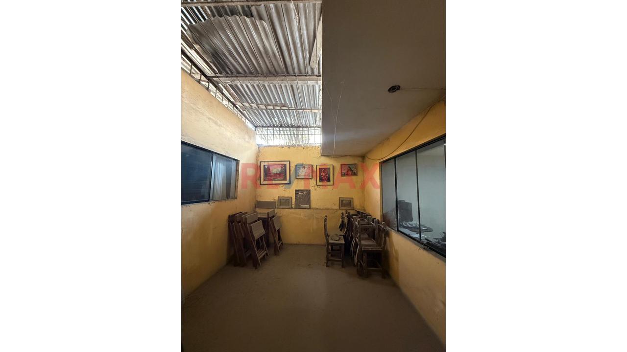 Se Vende Casa De Amplio Terreno En Villa Maria Del Triunfo — foto 6