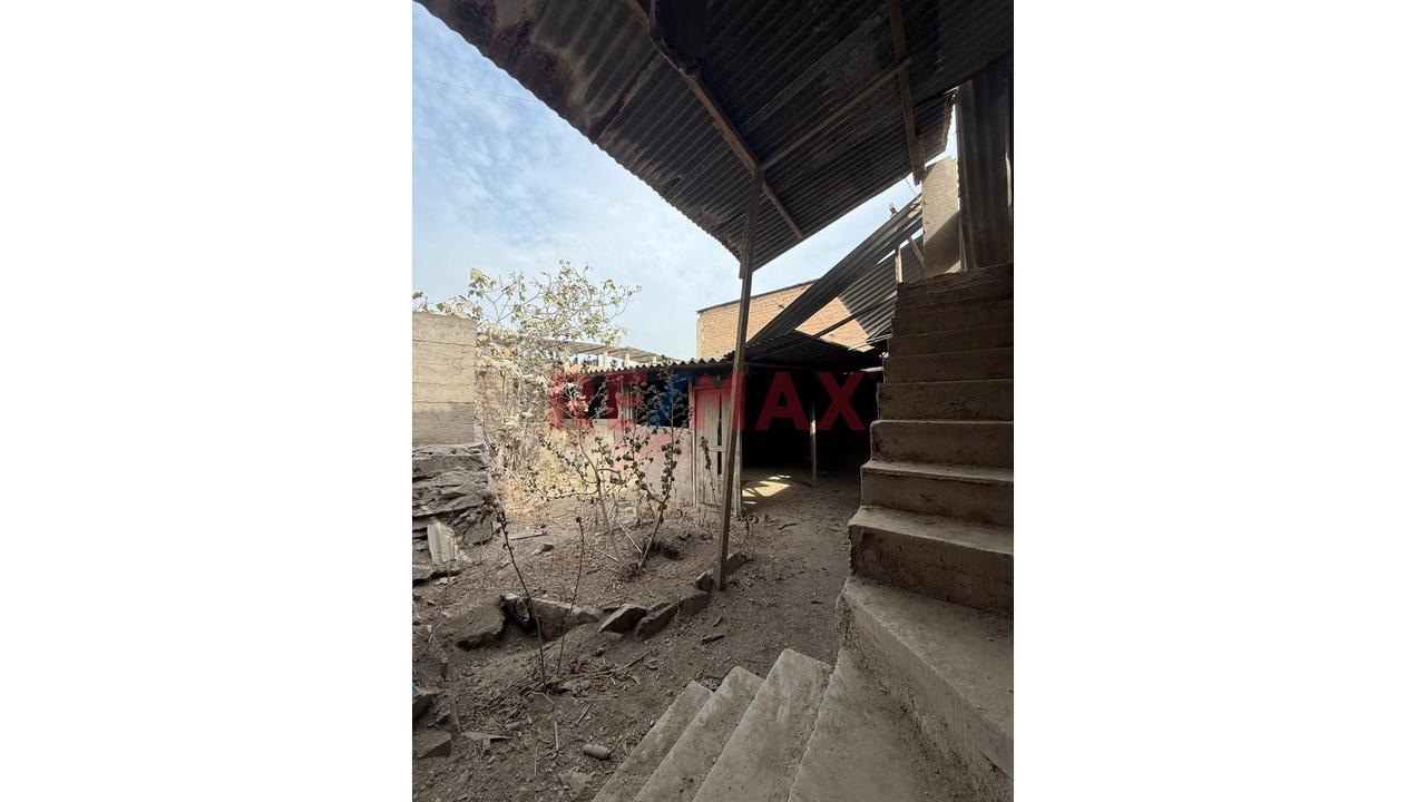 Se Vende Casa De Amplio Terreno En Villa Maria Del Triunfo — foto 7