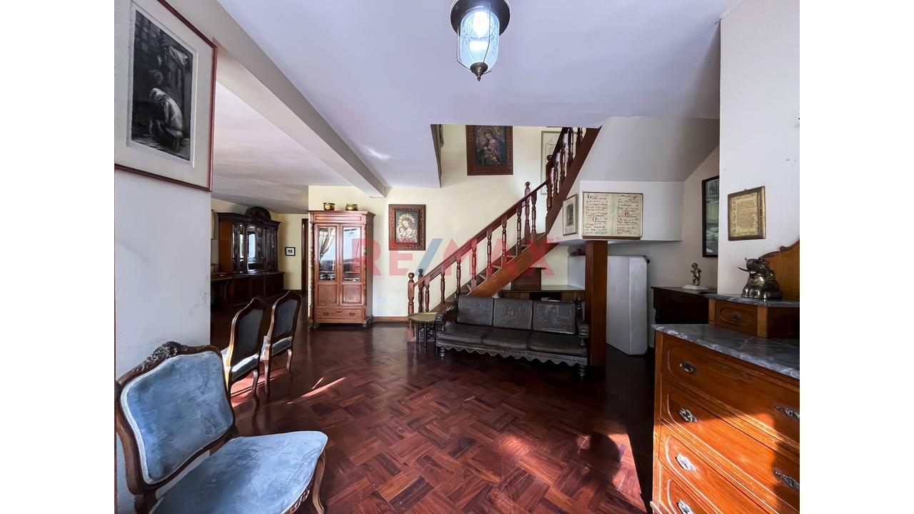 Vendo Amplia Casa En Miraflores - 3