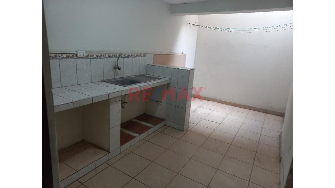 Se Vende Duplex En Santiago De Surco 1Er. Piso 89 M2 - 4