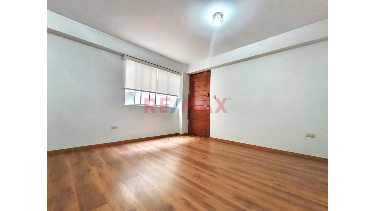 ¡Vive En La Intersección De La Exclusividad Y La Naturaleza! 🏡🌳 — foto 3
