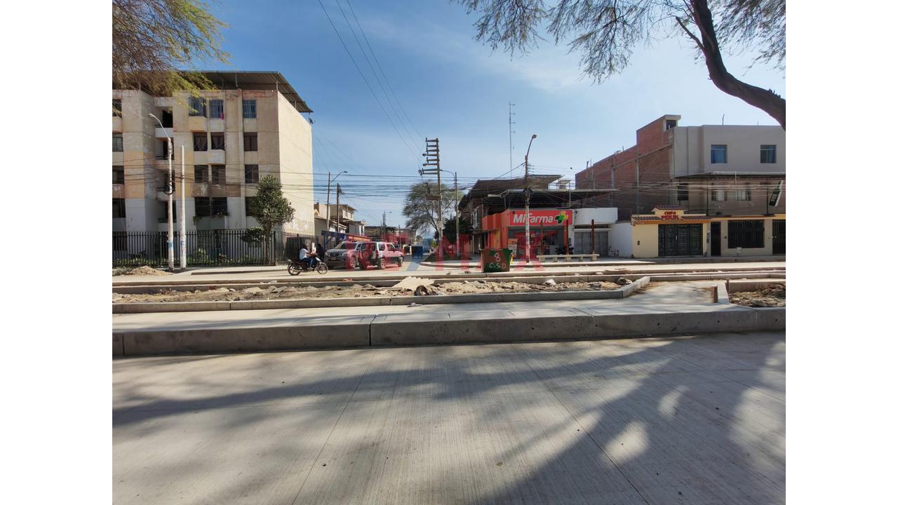 💼 Invierte En Av. Grau: Casa Con Alto Potencial Comercial - 5