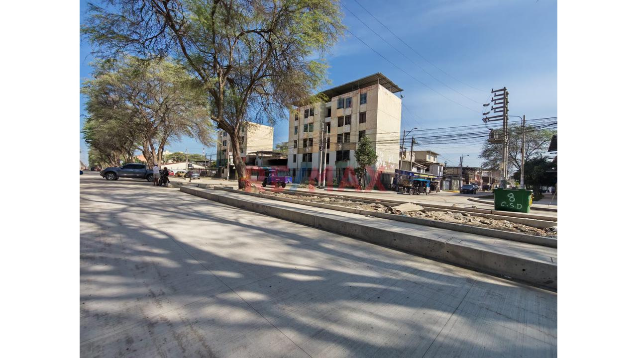 💼 Invierte En Av. Grau: Casa Con Alto Potencial Comercial - 3