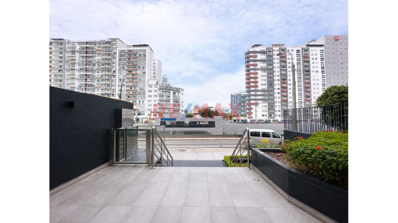 Vendo Departamento En Miraflores - Doble Estac.