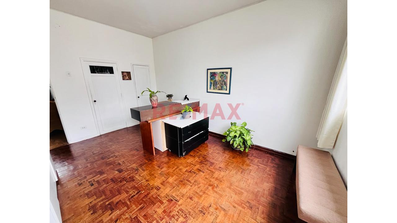 Casa En Venta Como Terreno - San Isidro — foto 15