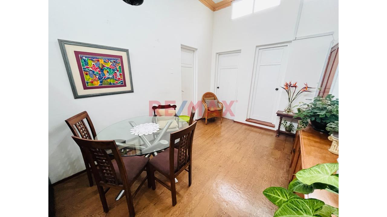 Casa En Venta Como Terreno - San Isidro — foto 2