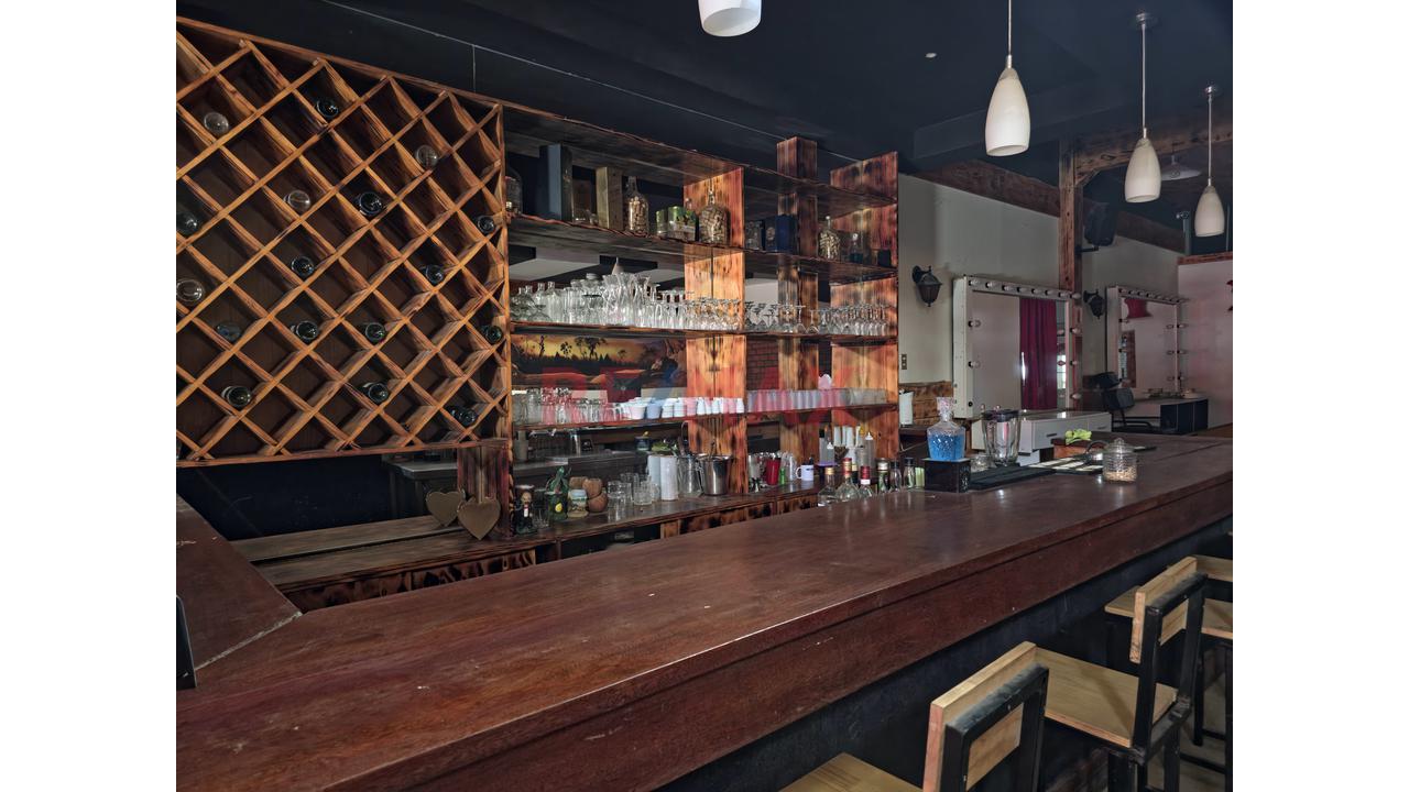 Venta De Local Restaurante - En Terreno De 258Mt2 - Calle Cusco📍 - 6