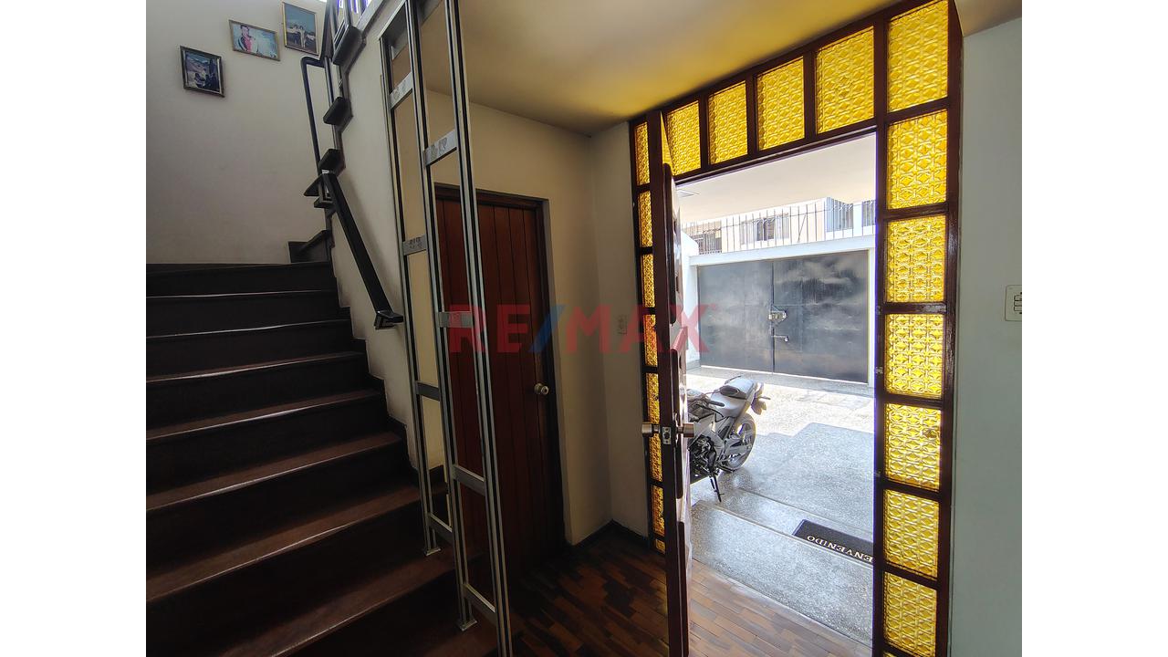 Vendo Casa Amplia En La Urb. Palao, San Martín De Porres — foto 4