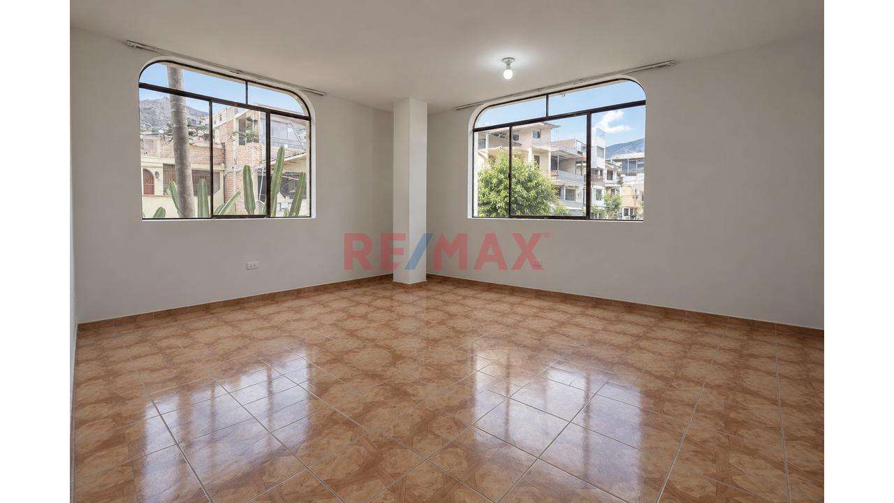 Venta De Casa En Urbanizacion Villa Mangomarca Frente A Parque — foto 6