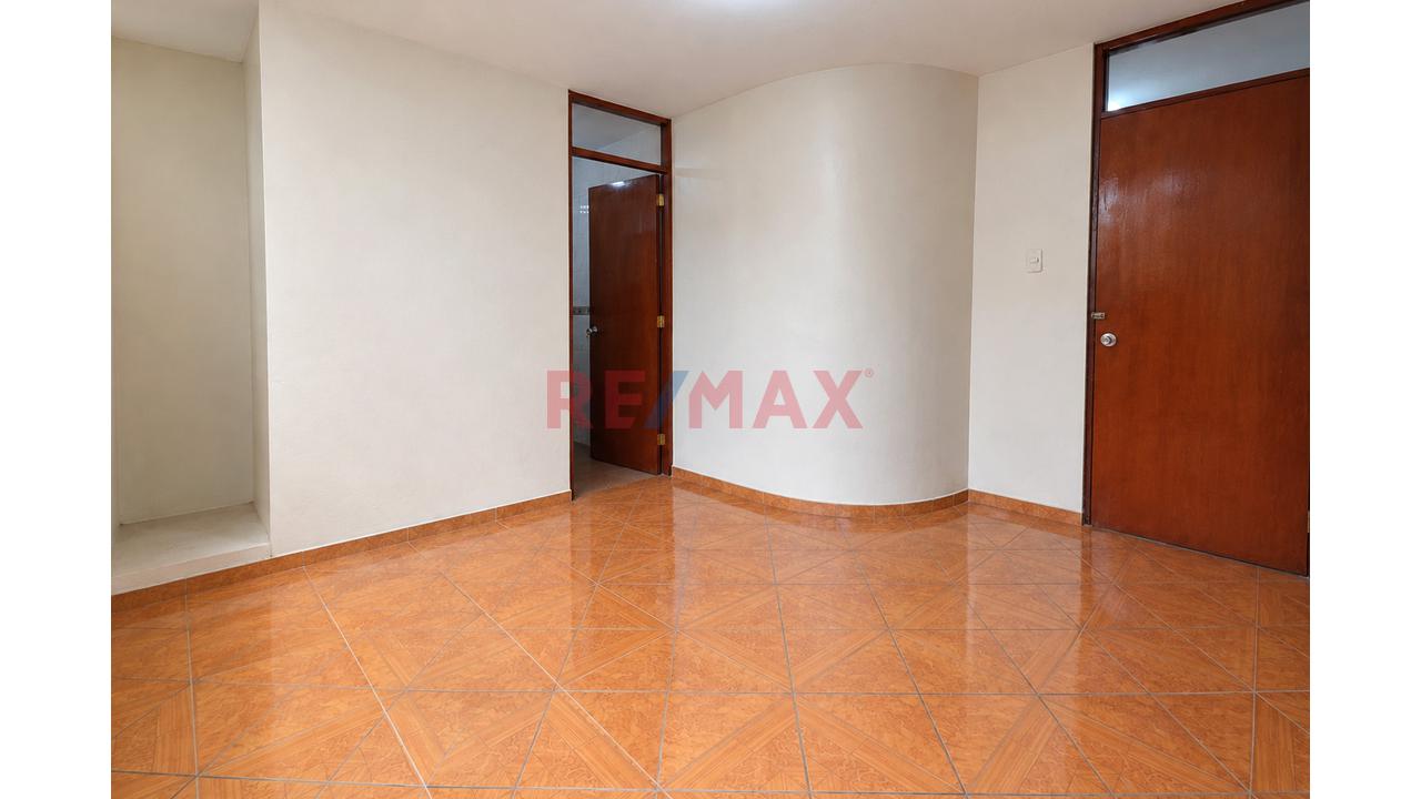Venta De Casa En Urbanizacion Villa Mangomarca Frente A Parque — foto 3