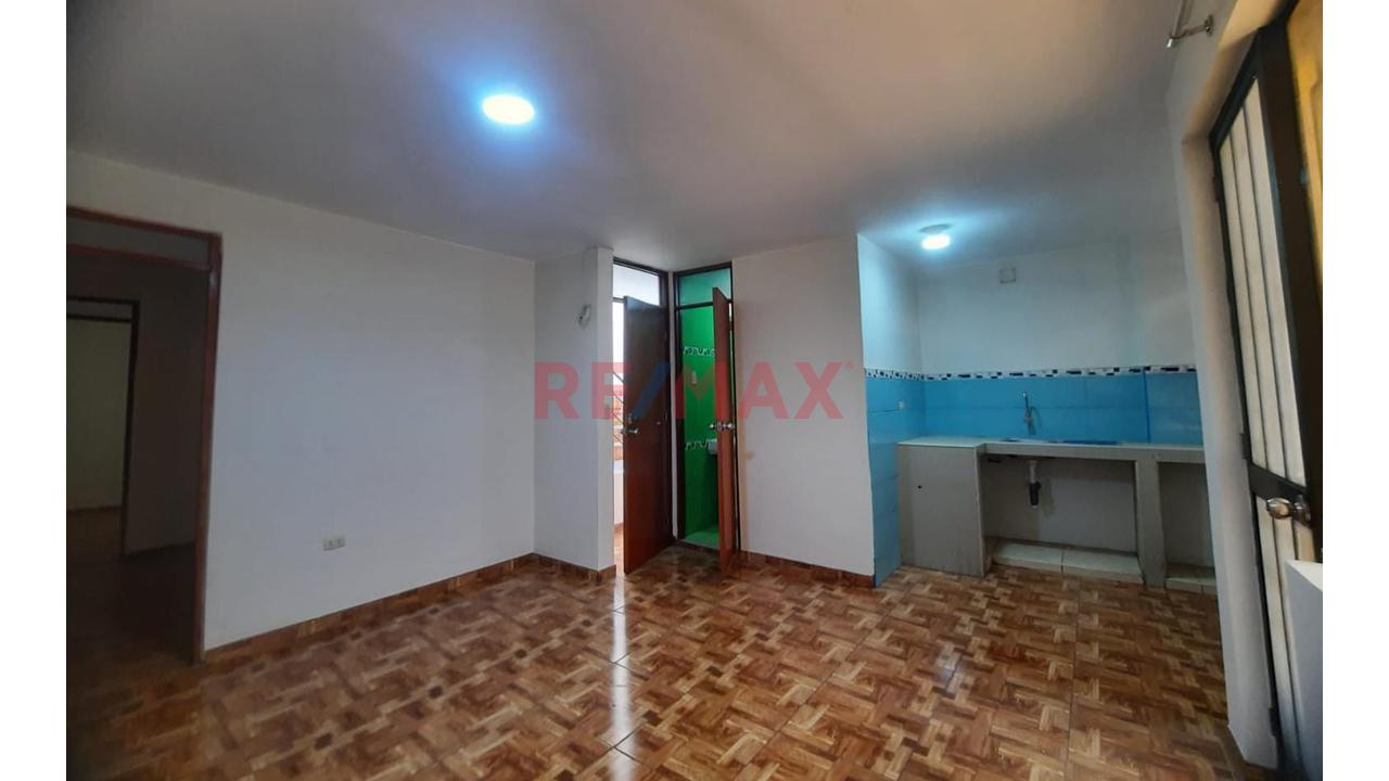 ¡Vendo Casa En Mariscal Caceres - San Juan De Lurigancho! 🏚️ 3 Pisos — foto 10