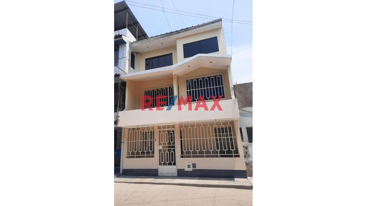 ¡Vendo Casa En Mariscal Caceres - San Juan De Lurigancho! 🏚️ 3 Pisos