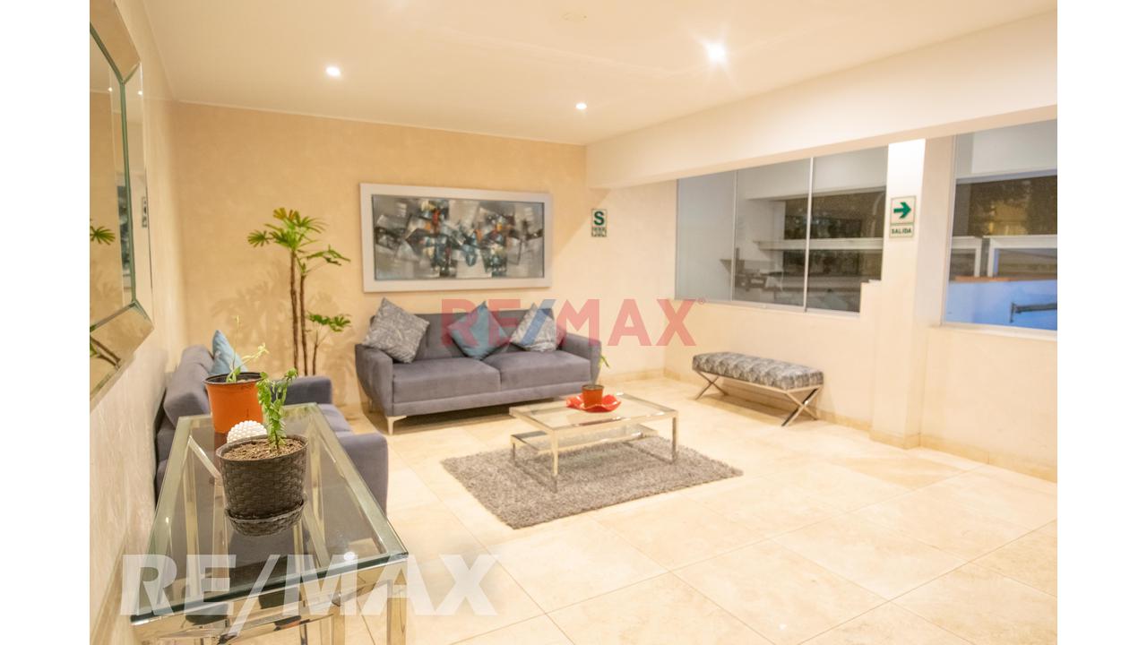 Venta De Exclusivo Departamento Cerca De Aurora, Urb. Barrio Medico, Surquillo — foto 4