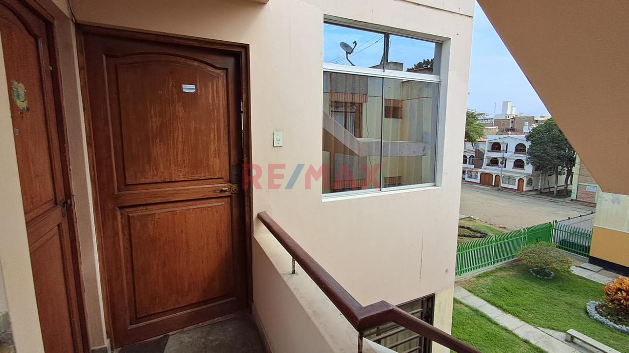 Venta De Departamento En 4To. Piso Urb. Monserrate - 5