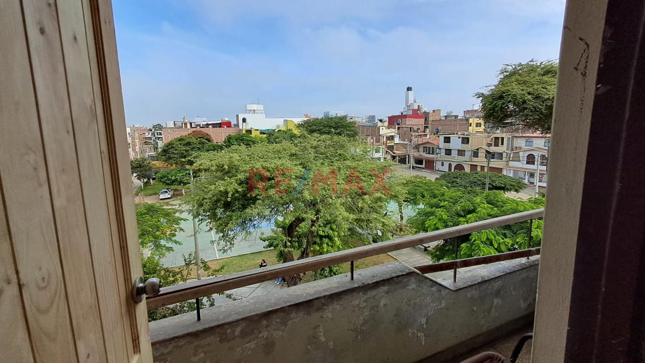 Venta De Departamento En 4To. Piso Urb. Monserrate - 2
