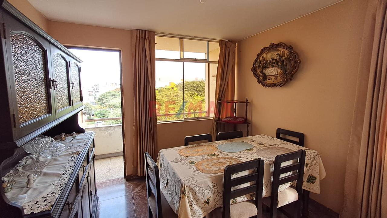 Venta De Departamento En 4To. Piso Urb. Monserrate - 8
