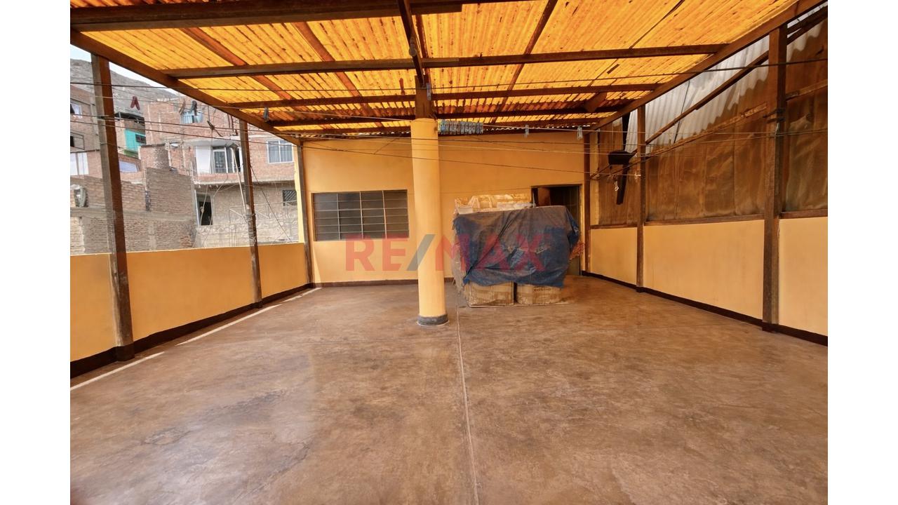 Vendo Casa De 4 Pisos + Azotea Ideal Para Generar Ingresos En Santa Anita — foto 13
