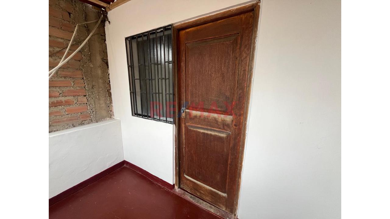 Alquilo Departamento 2Do Piso Villa Maria Del Triunfo - 13