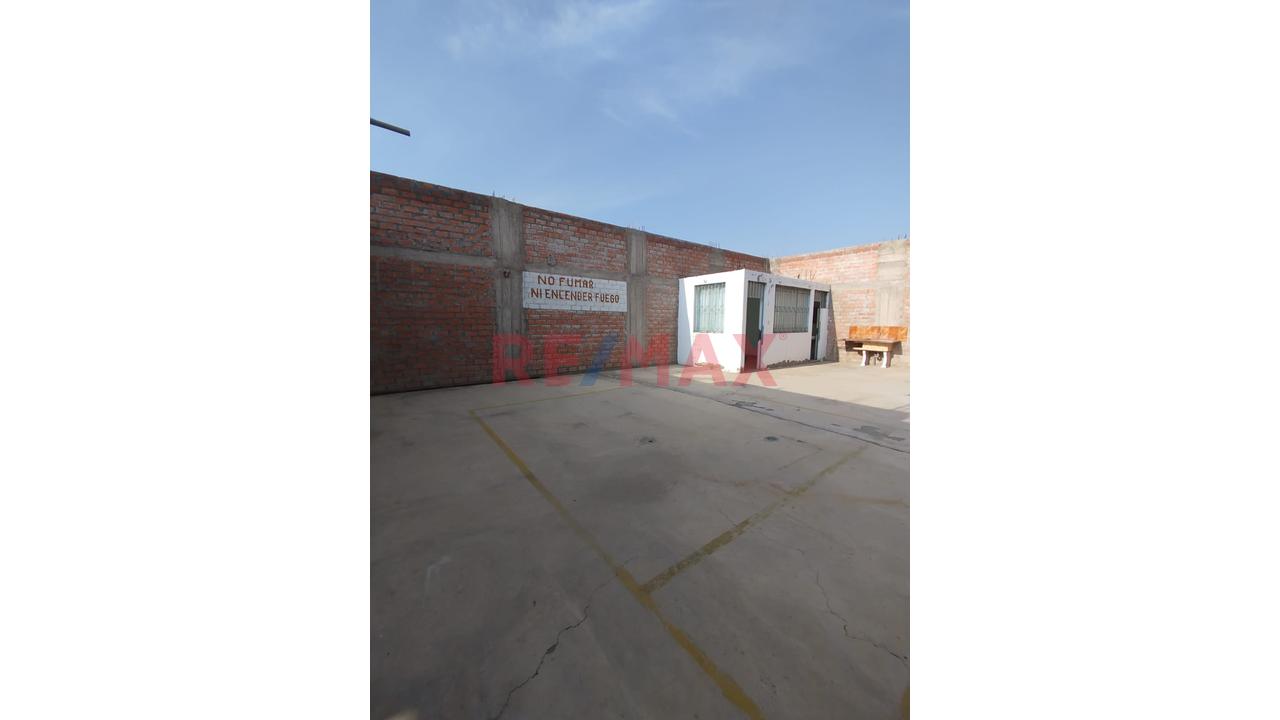 Oportunidad ‼️ Casa Con Local Comercial En Avenida Salaverry - Socabaya - 1