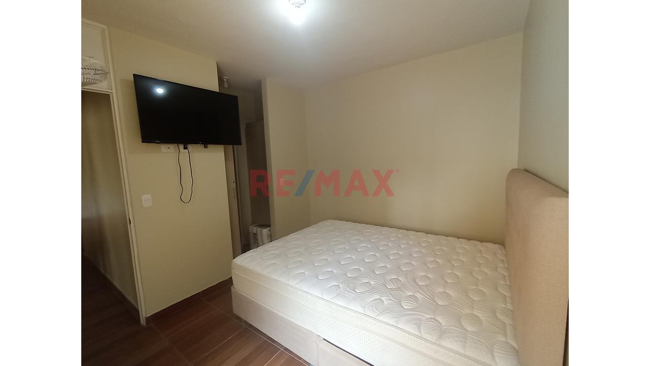 Departamento En Alquiler  En 1 Er Piso Con Cochera, Lavanderia  Y  Aire Acondicionad - 19