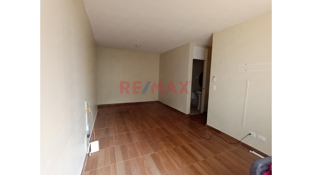 Departamento En Alquiler  En 1 Er Piso Con Cochera, Lavanderia  Y  Aire Acondicionad — foto 11