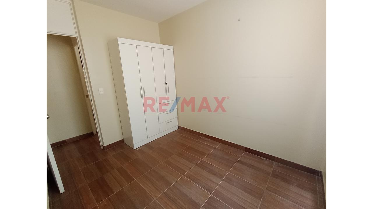 Departamento En Alquiler  En 1 Er Piso Con Cochera, Lavanderia  Y  Aire Acondicionad — foto 14