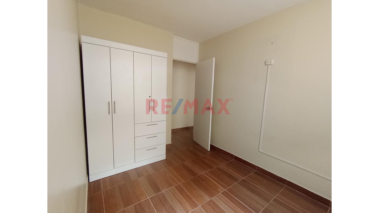 Departamento En Alquiler  En 1 Er Piso Con Cochera, Lavanderia  Y  Aire Acondicionad - 18