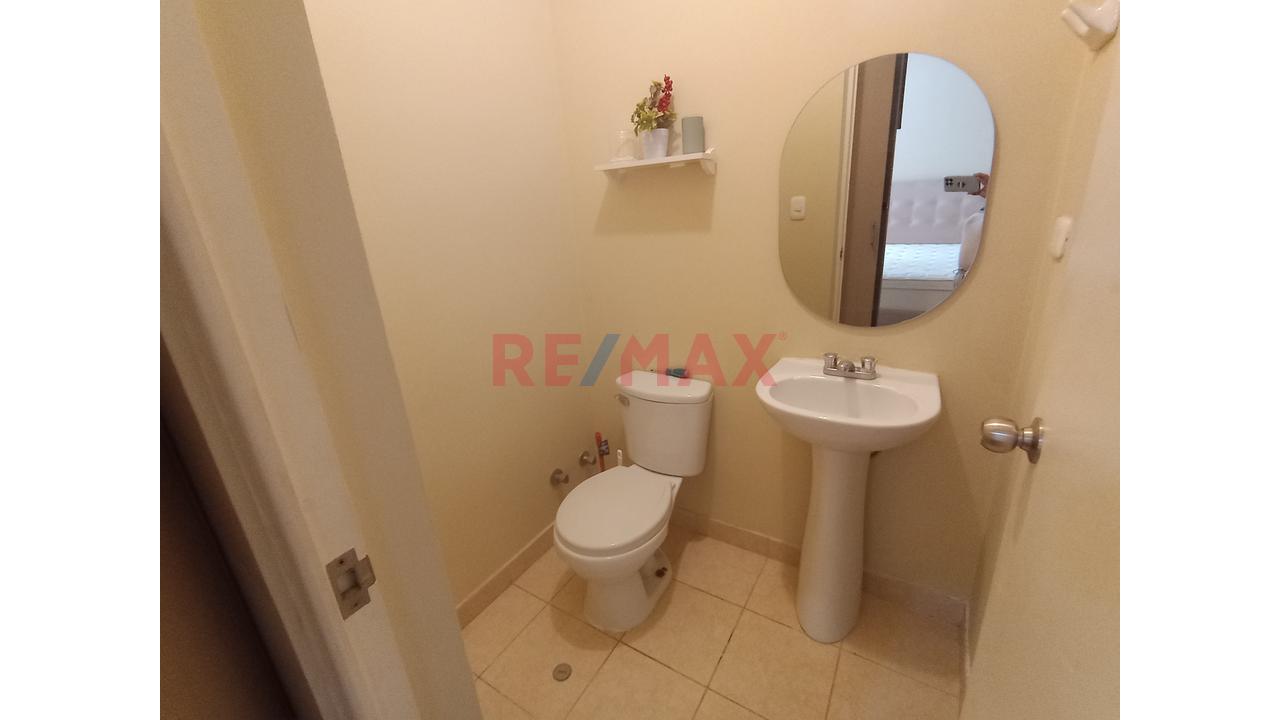 Departamento En Alquiler  En 1 Er Piso Con Cochera, Lavanderia  Y  Aire Acondicionad - 16