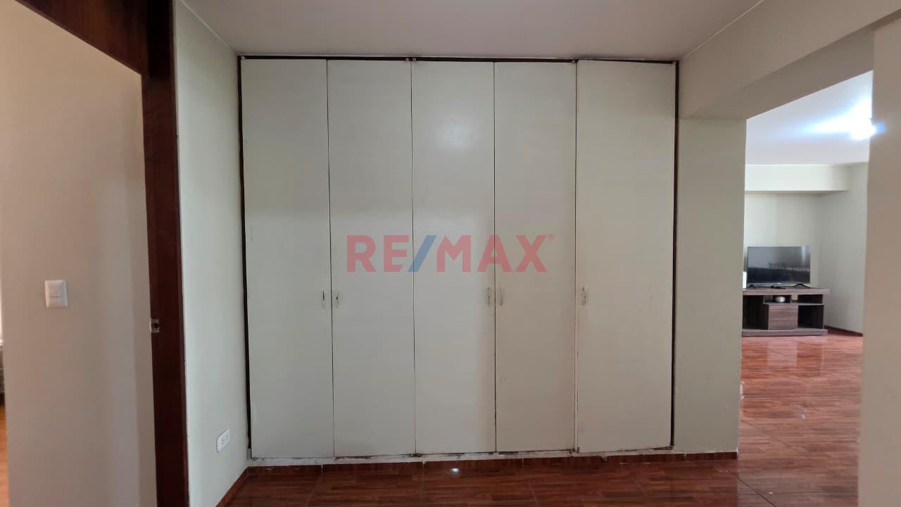 Amplio Departamento En Av. Pardo - Miraflores — foto 10