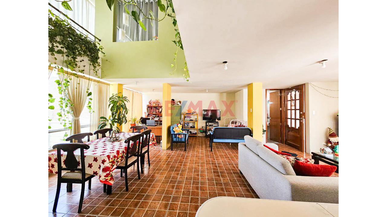 🏡✨ Tríplex Con Terraza En Residencial Lara – Socabaya ✨🏡 - 2