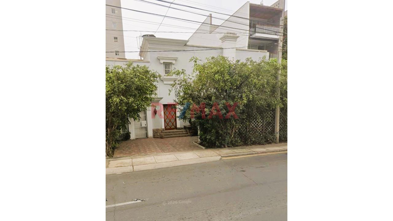 Oportunidad De Inversión! Casa En Venta – Av. Las Flores San Isidro