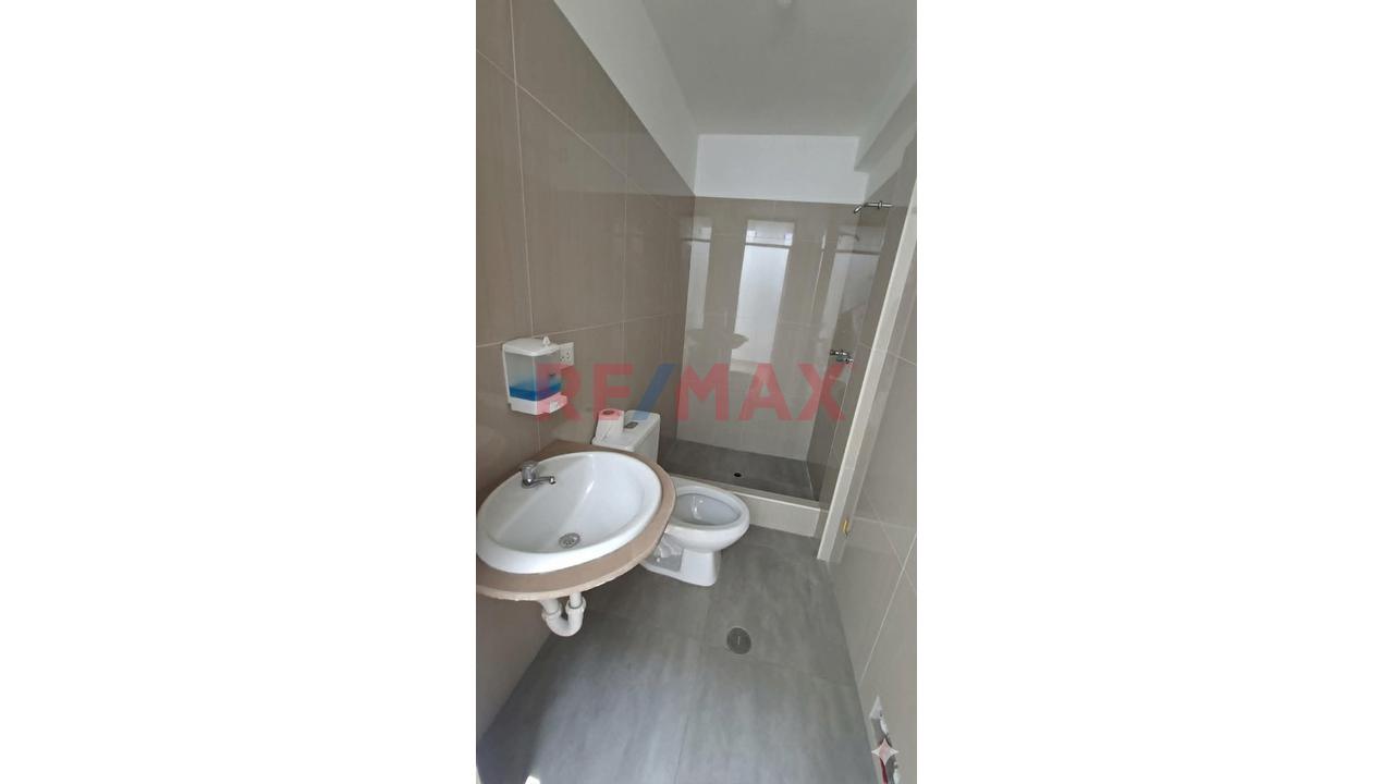 Alquiler De Local Comercial De 3 Niveles + Terraza En Huaral – Excelente Ubicación - 10
