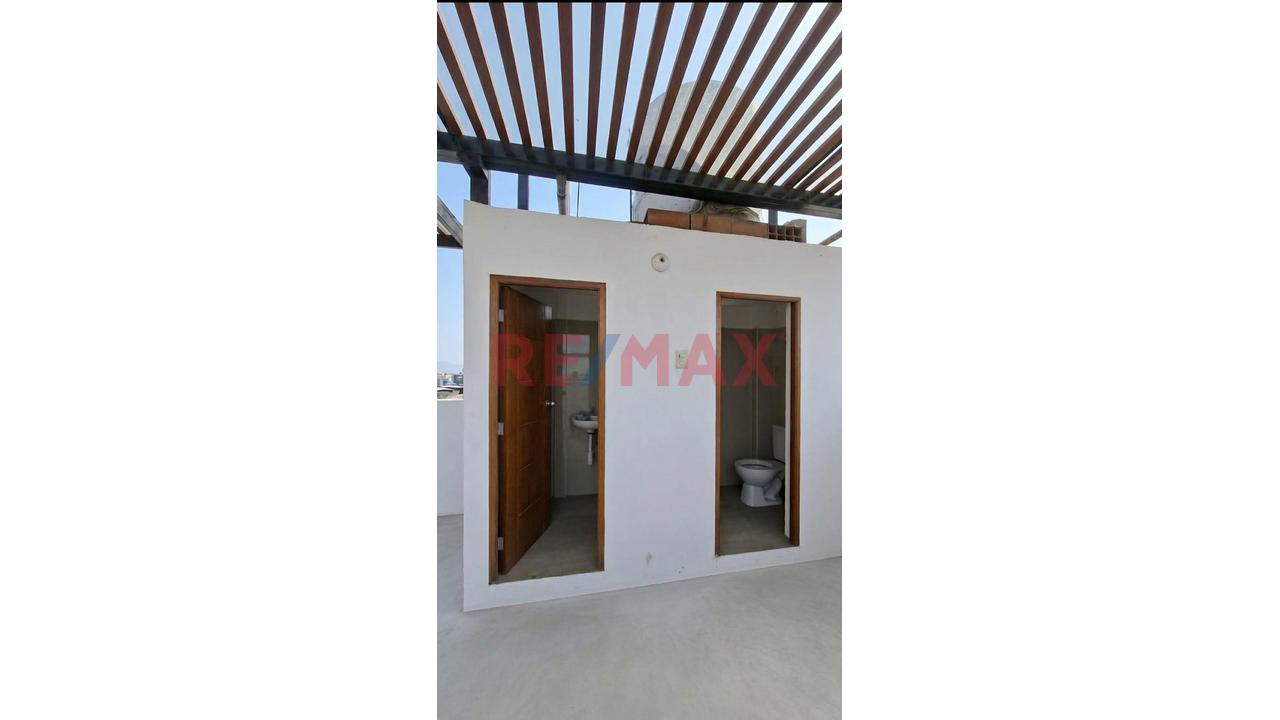 Alquiler De Local Comercial De 3 Niveles + Terraza En Huaral – Excelente Ubicación - 11