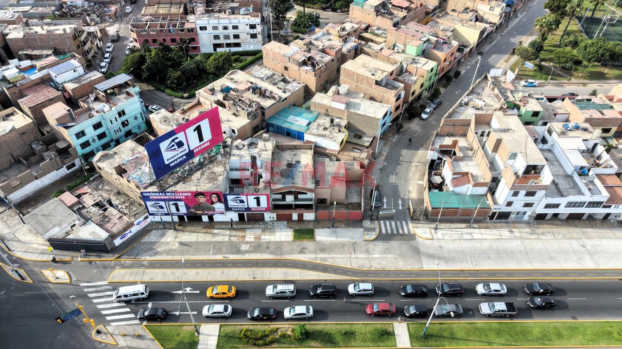 Alquiler Casa Local En Plena Esquina Y Avenida Zona Alto Transito Para Minimarkets Con Buena Area. — foto 6