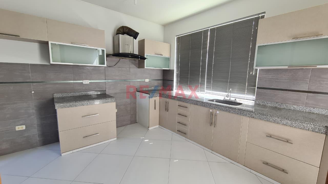 Venta De Casa En Condominio En La Res. La Angostura - 8