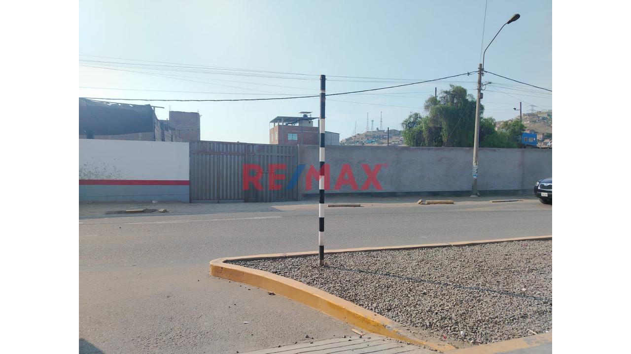 Venta  De Local Industrial 2170 M2 En Puente Piedra - 2