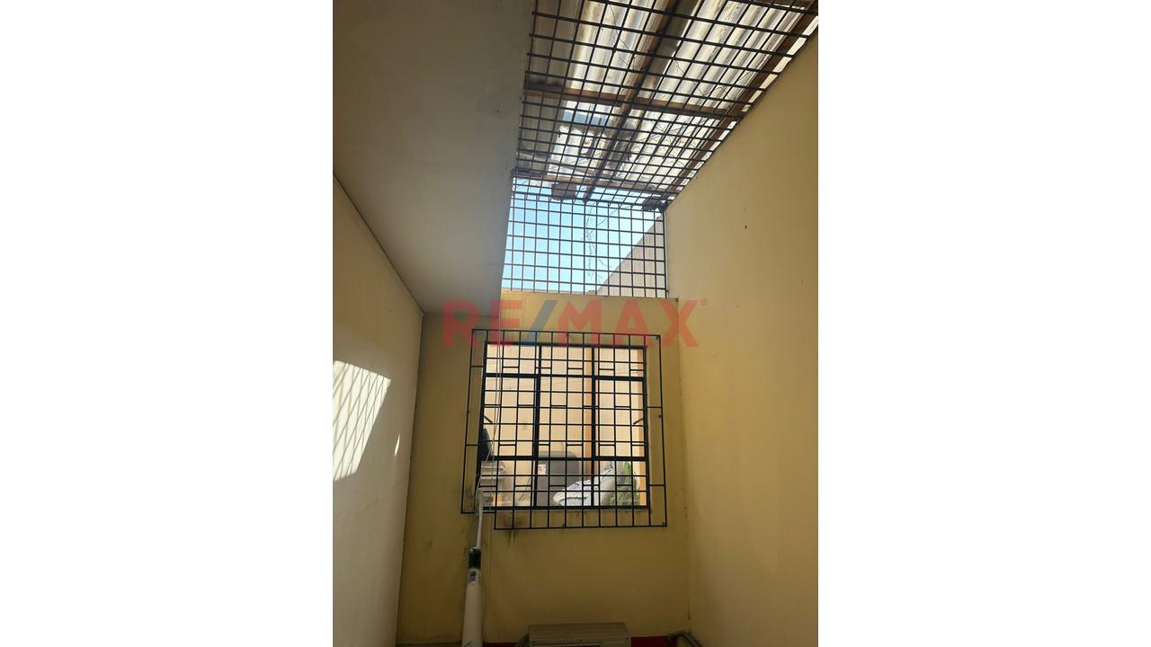 Alquiler De Casa + Local Comercial En Plena Avenida - 7