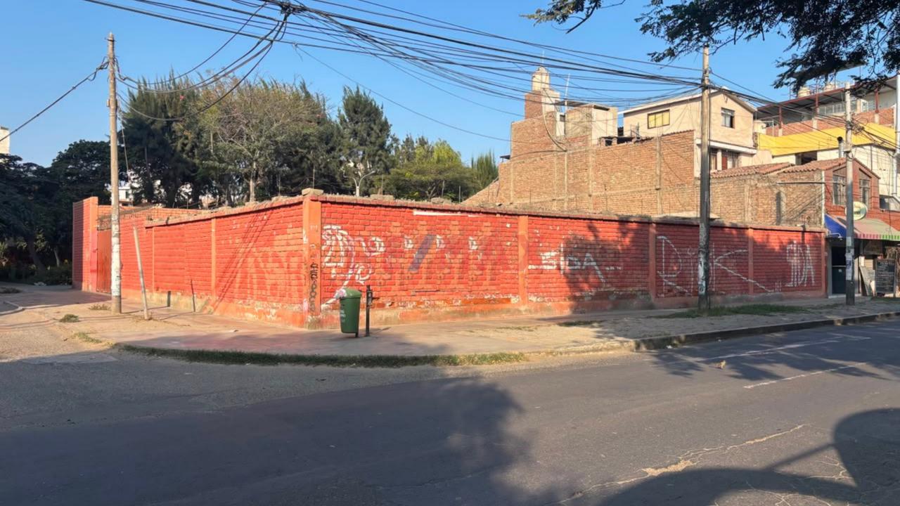 Excelente Oportunidad En Ubicación Estratégica 550M2 - 5
