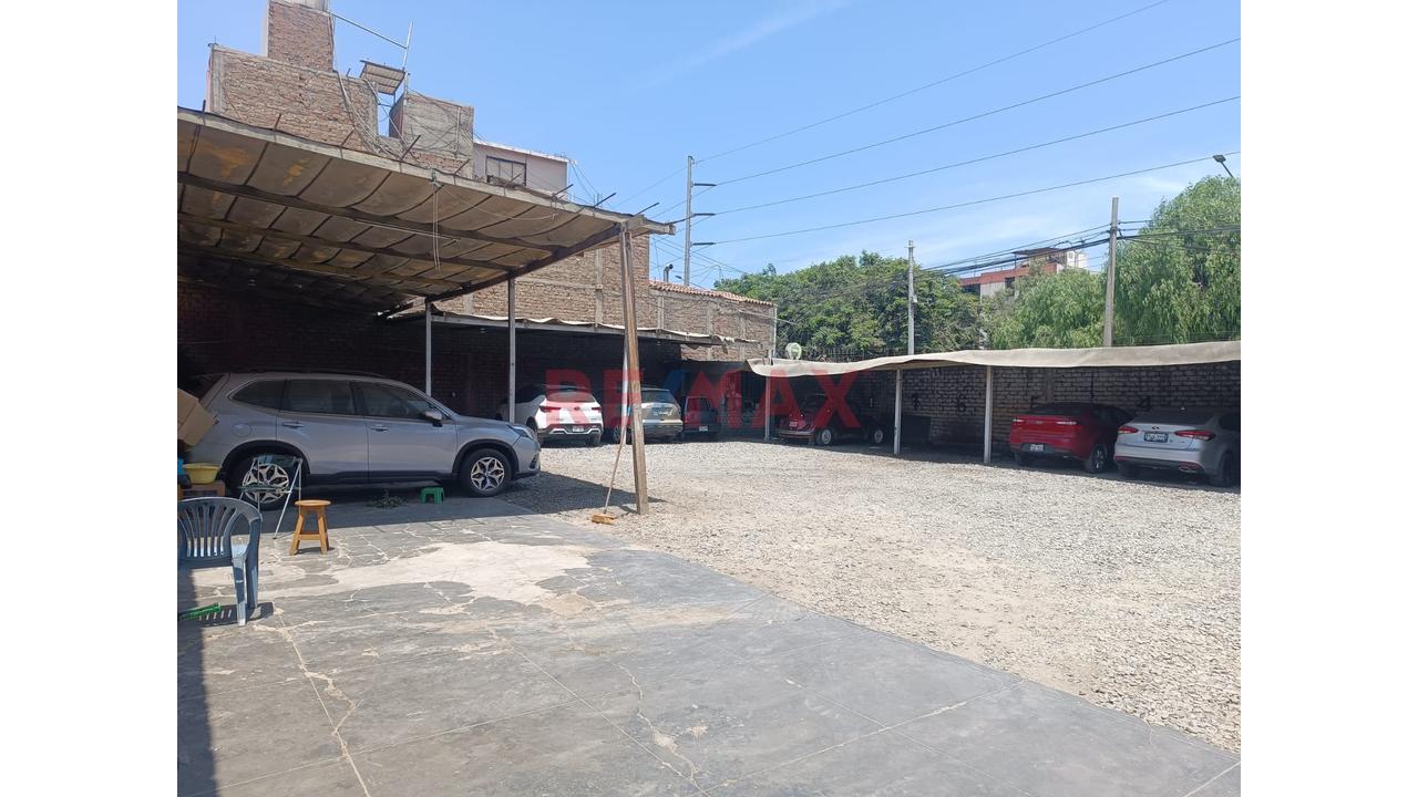 Excelente Oportunidad En Ubicación Estratégica 550M2 - 8
