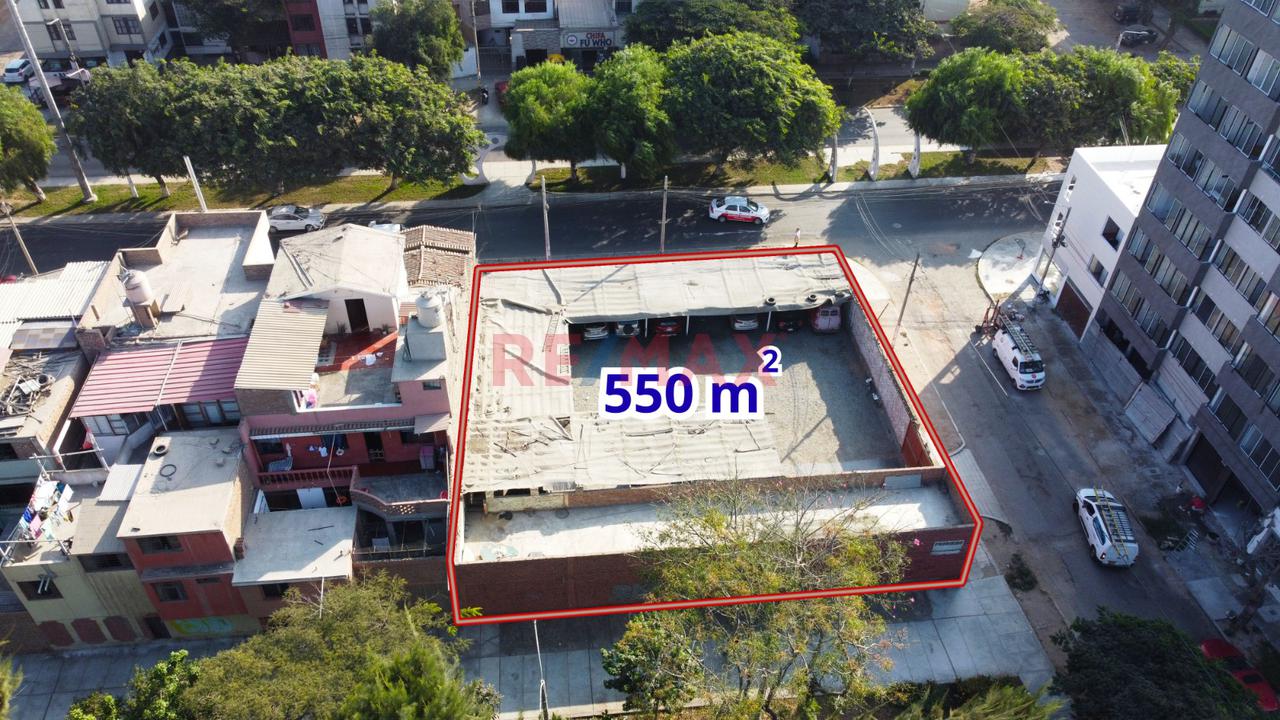 Excelente Oportunidad En Ubicación Estratégica 550M2 - 2